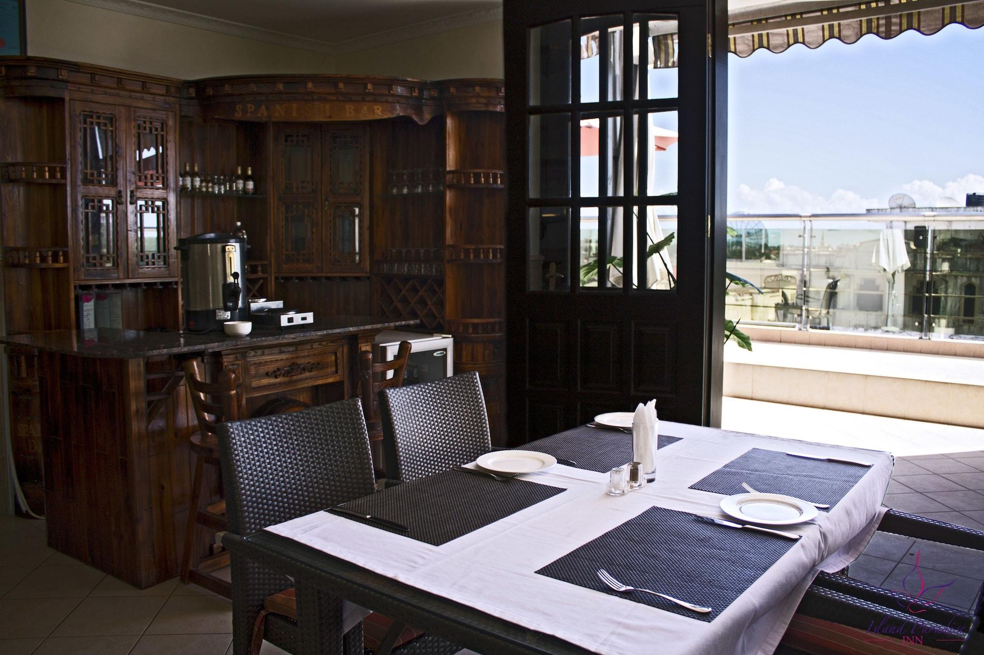 Restaurant Island Paradise Apartment