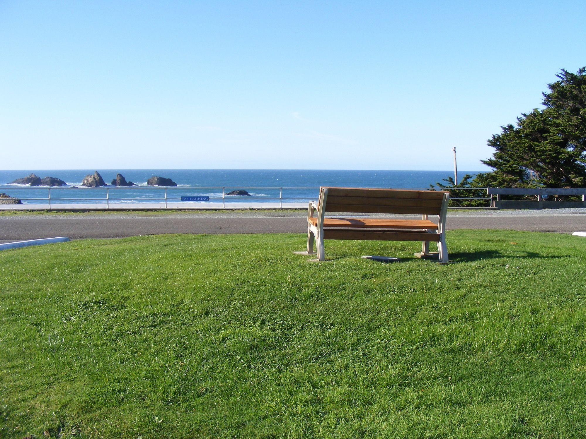 Playa Sunset Oceanfront Lodging