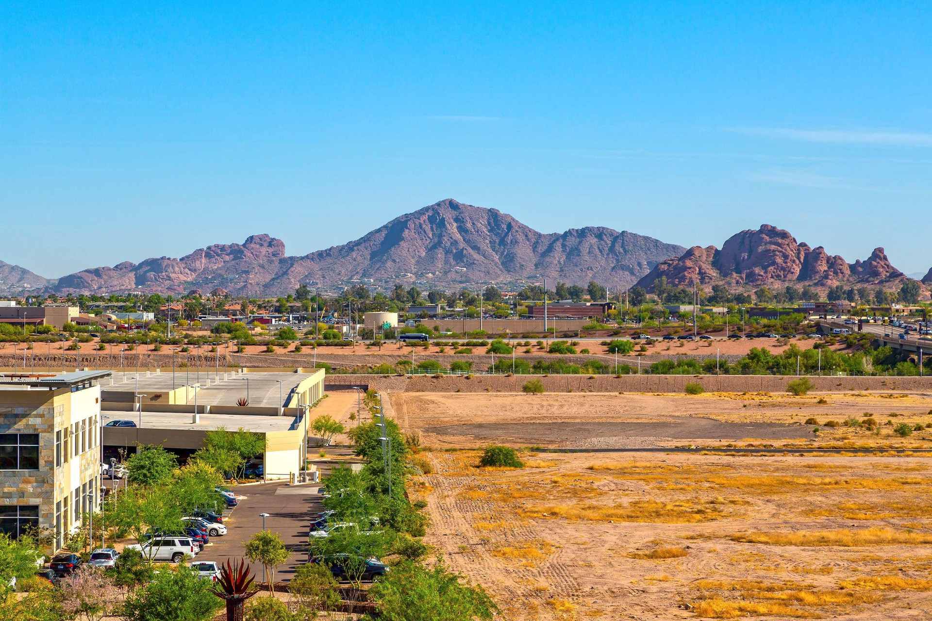 Vista Exterior Hyatt Place Tempe Phoenix Airport