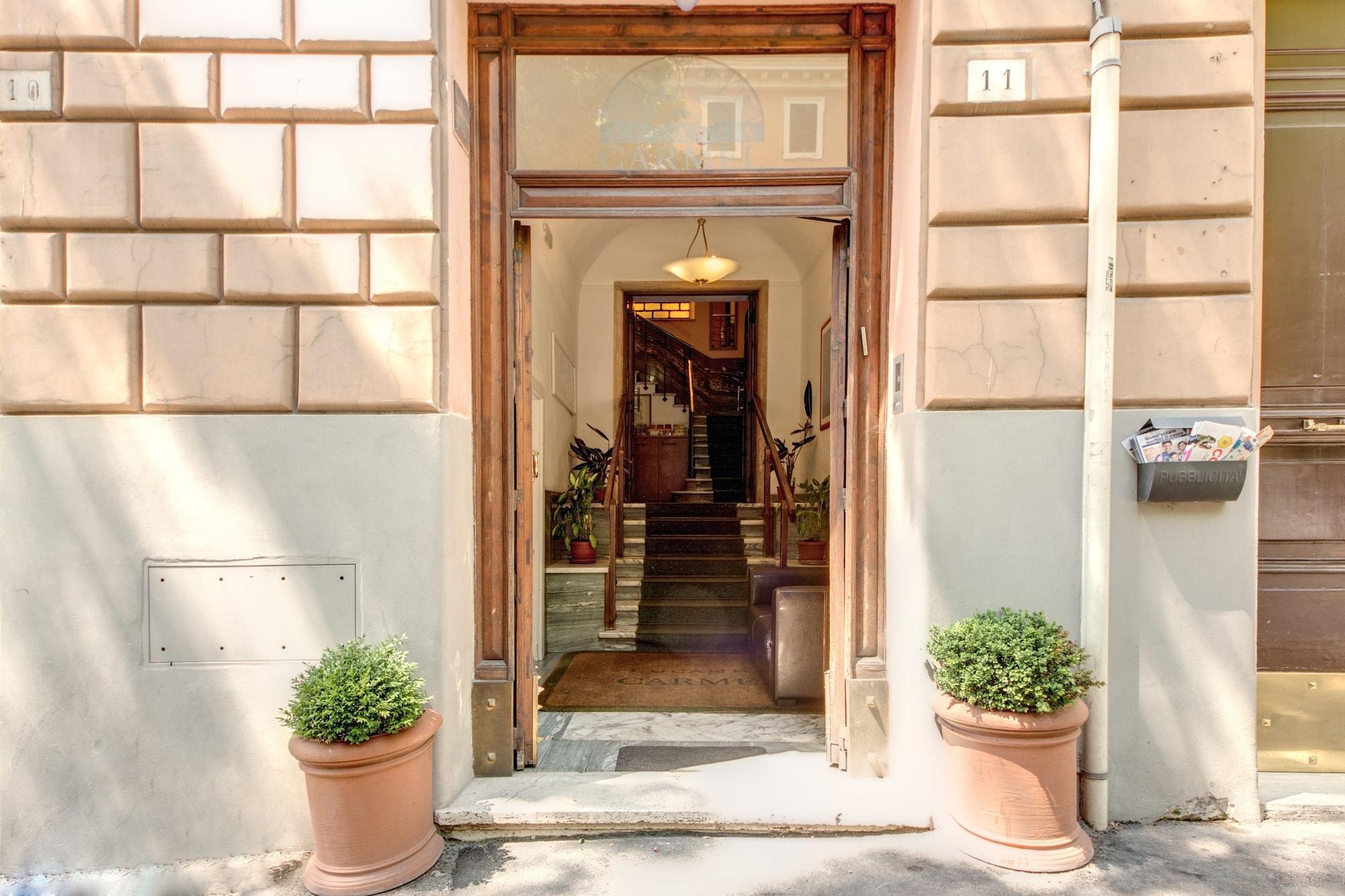 Vista Exterior Hotel Carmel Roma