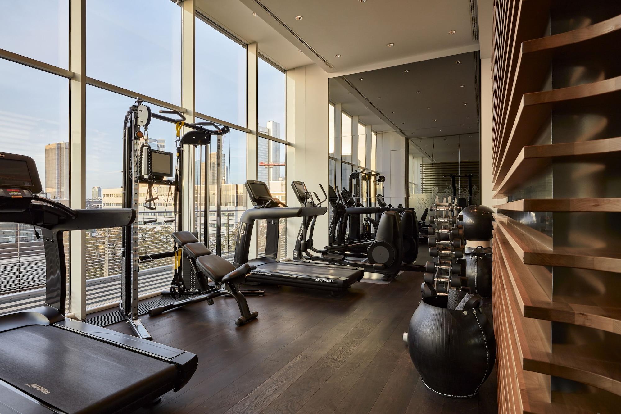 Gimnasio Roomers Frankfurt, Autograph Collection
