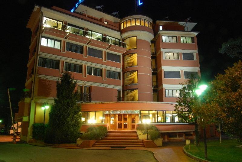 Vista Exterior Hotel Napoleon