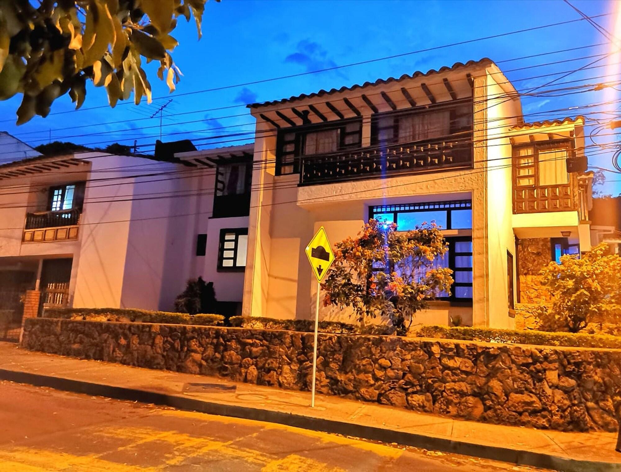 Varios Green Door Boutique - Hostel