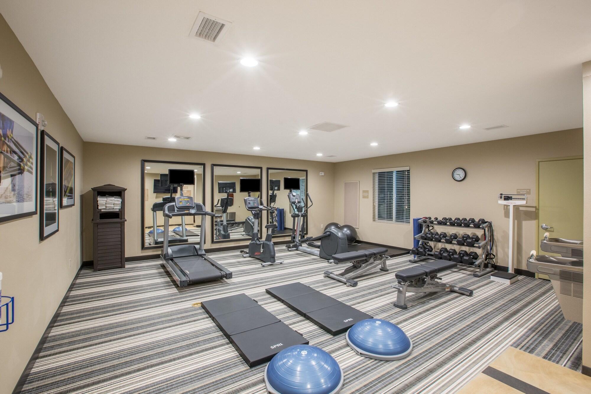 Gimnasio Candlewood Suites Omaha - Millard Area by IHG
