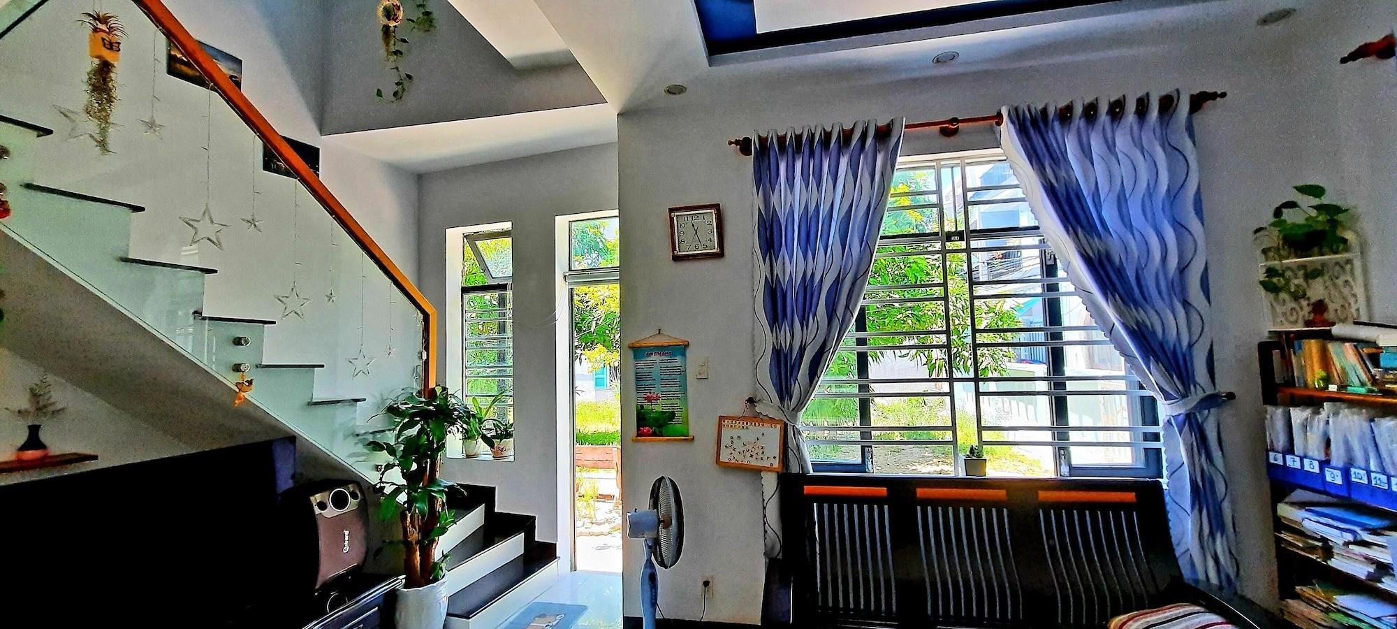 Vista Lobby Sena Home