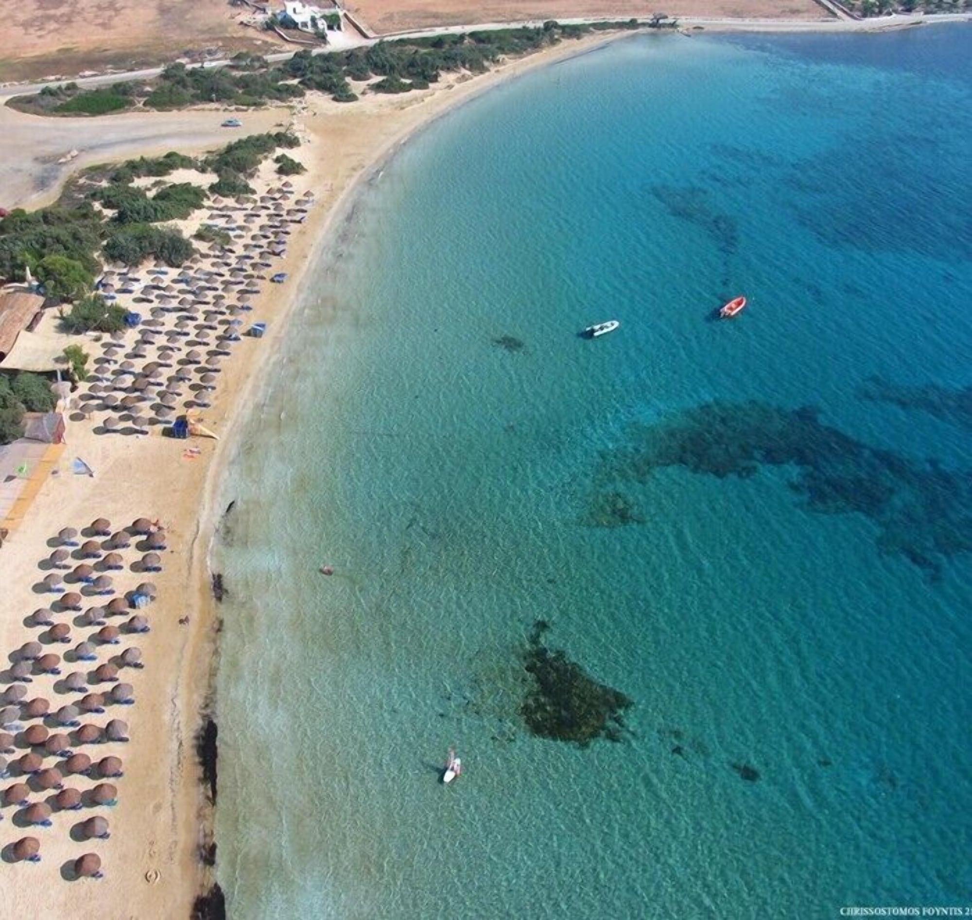 Vista Exterior Surfing Beach Village