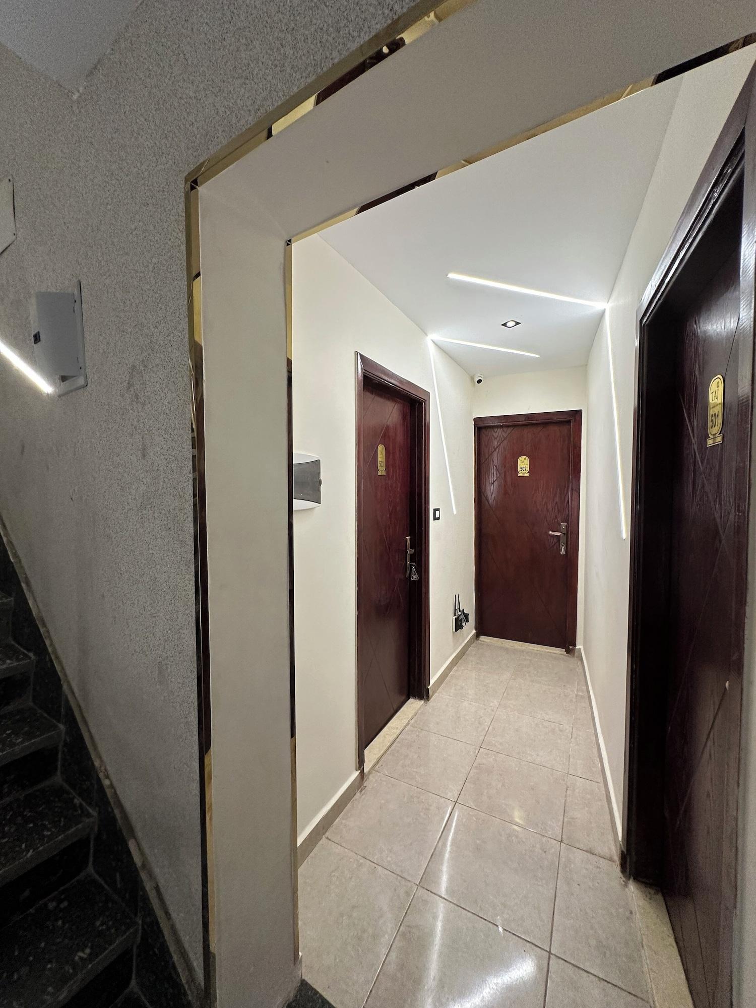 Vista Lobby Taj pyramids view inn