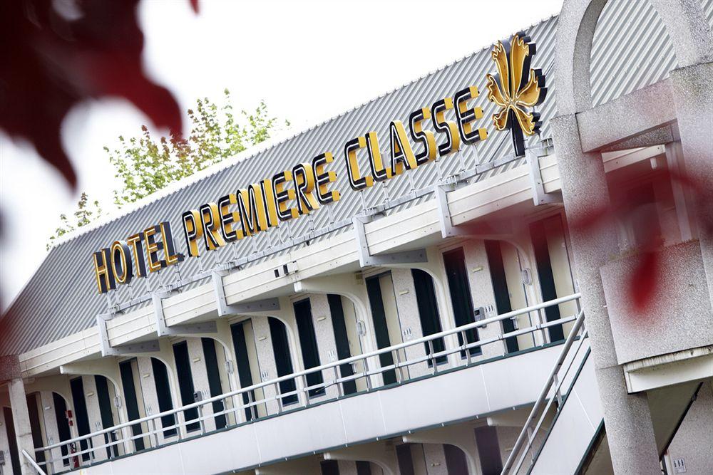 Varios Premiere Classe Melun Senart Vert Saint Denis