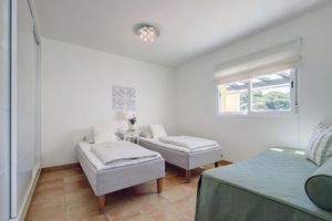 Alquiler Vacacional - A modern penthouse (110 m2) with sea and pool view, 3 bedrooms and 2 baths