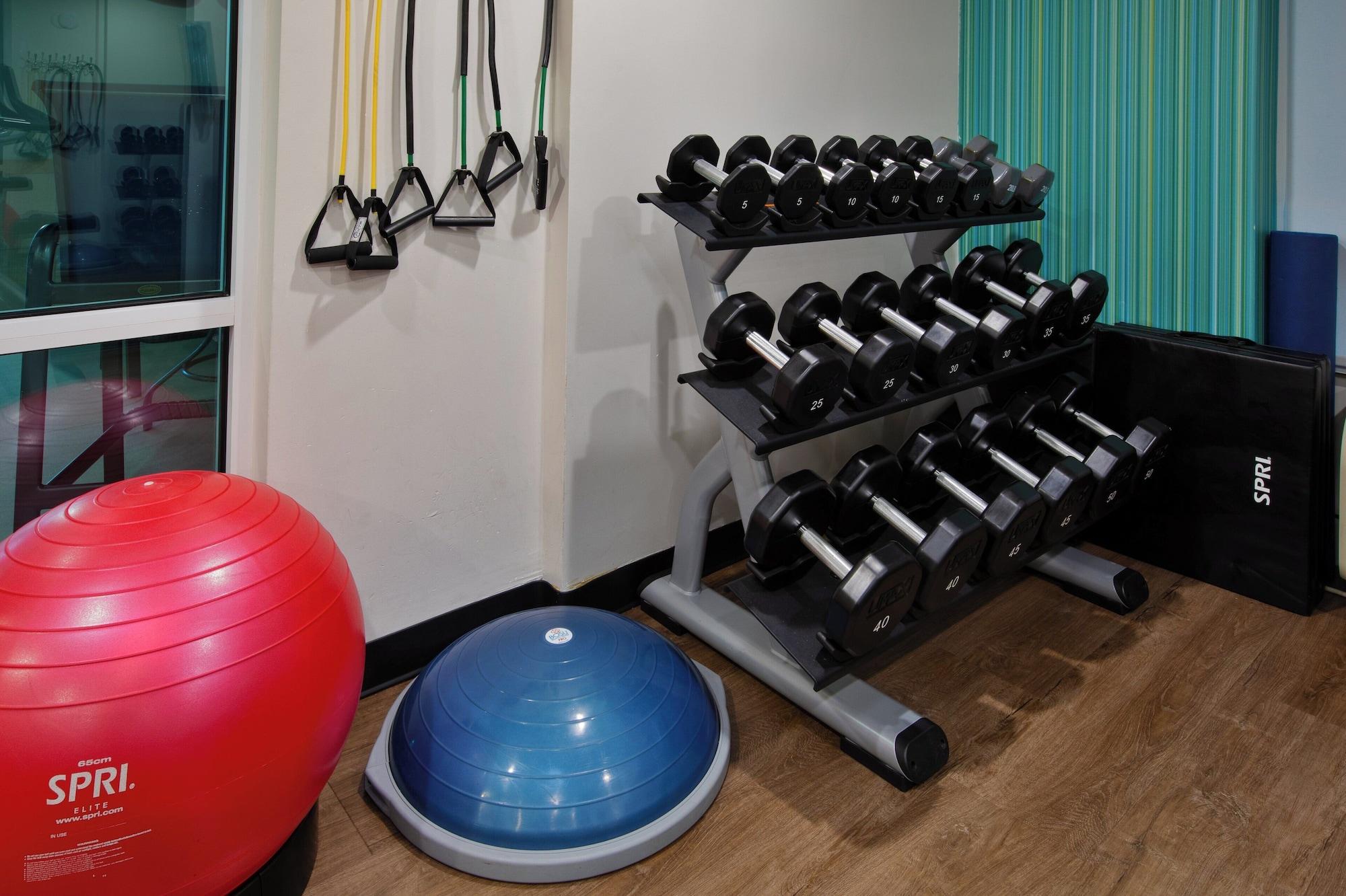 Gimnasio Holiday Inn Express I-26 & Us 29 At Westgate Mall by IHG