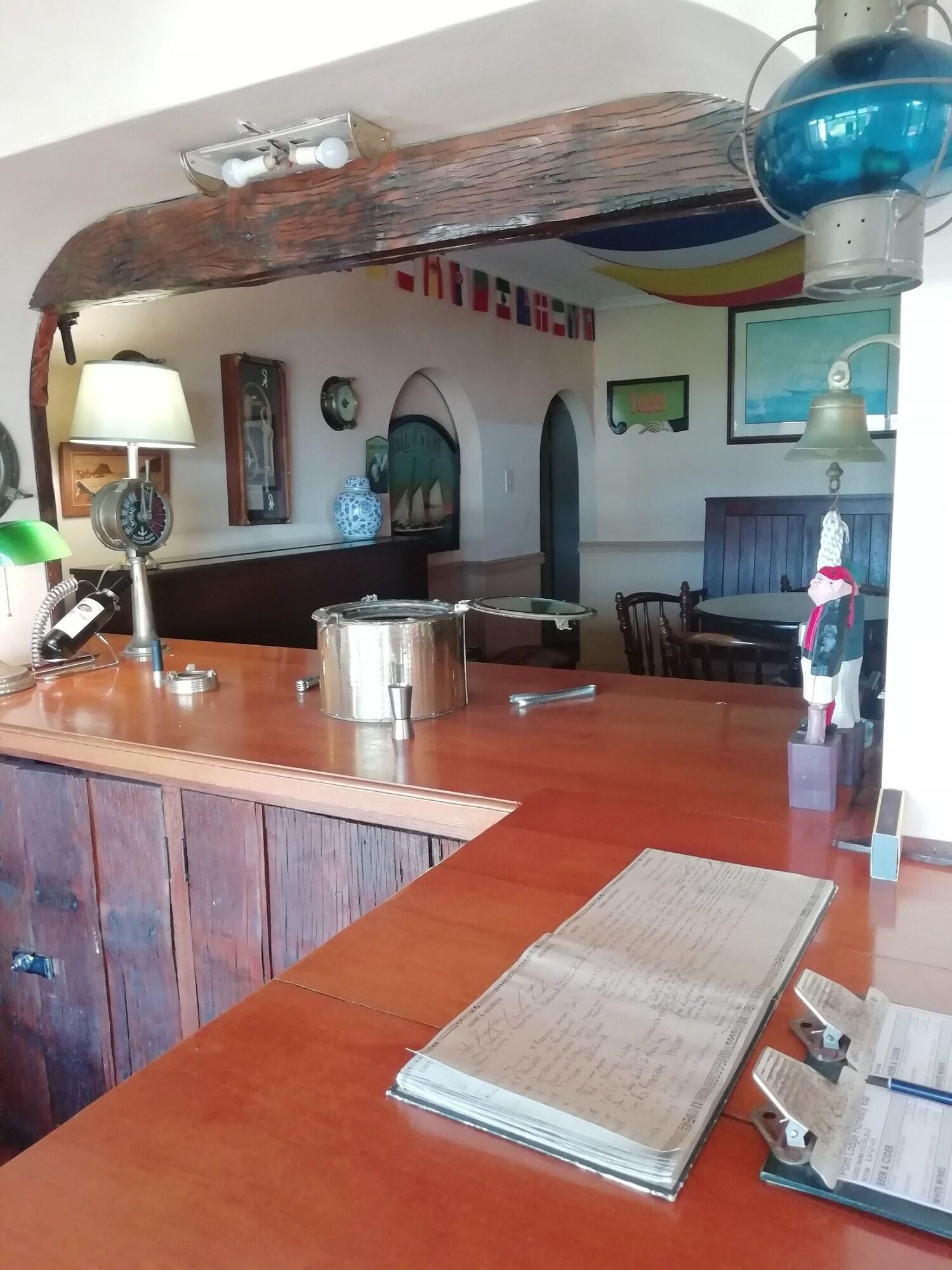 Bar/Salón Point Lodge