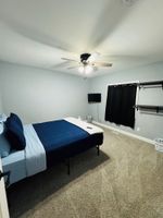 Alquiler Vacacional - Your One Of A Kind Rental! Family and Friendly With A Pool Table and Foosball.