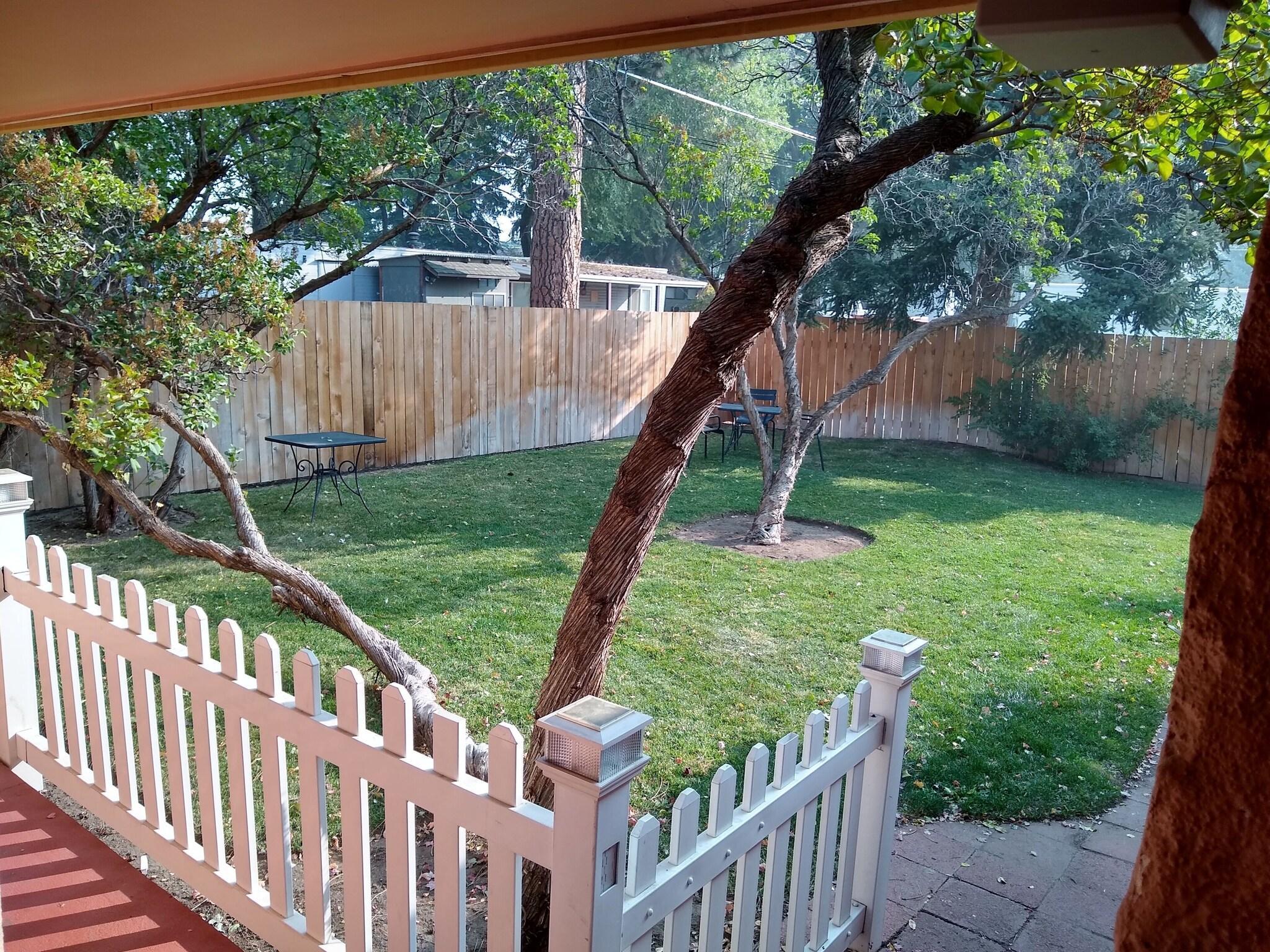 Varios Holiday Motel