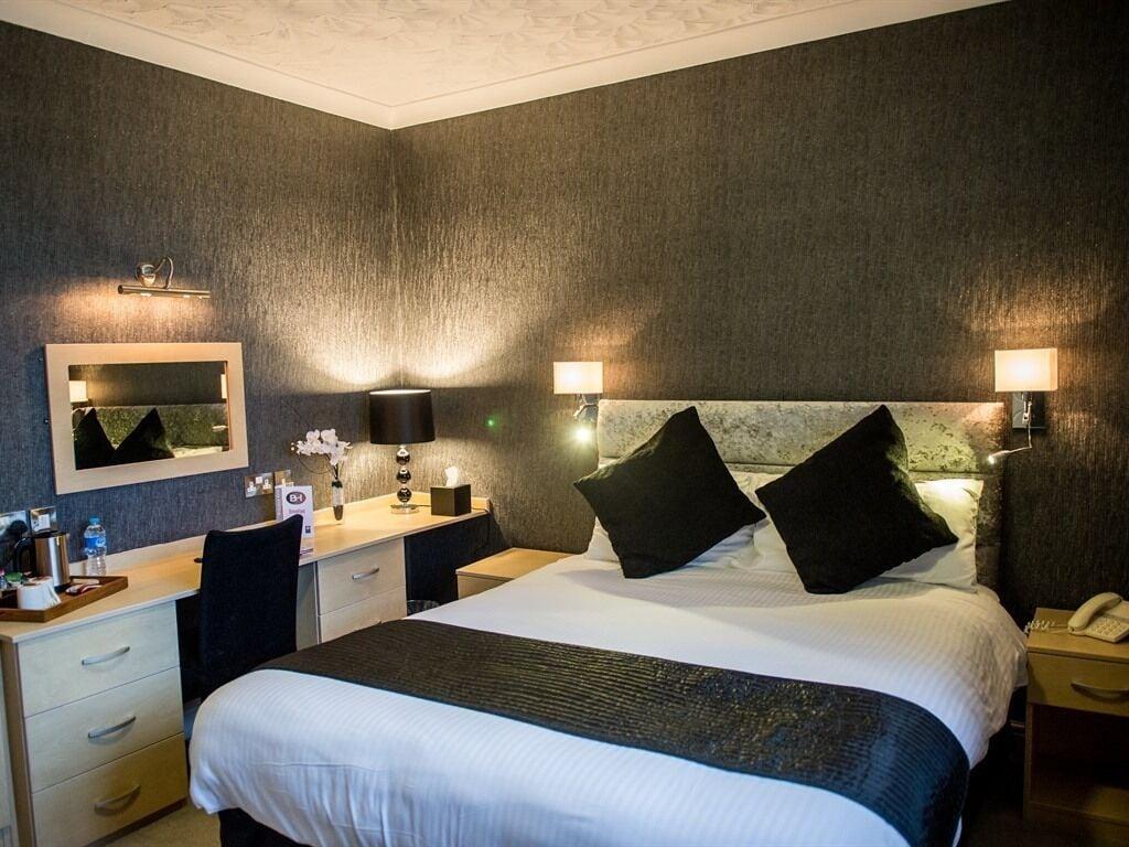 Varios Briardene Hotel