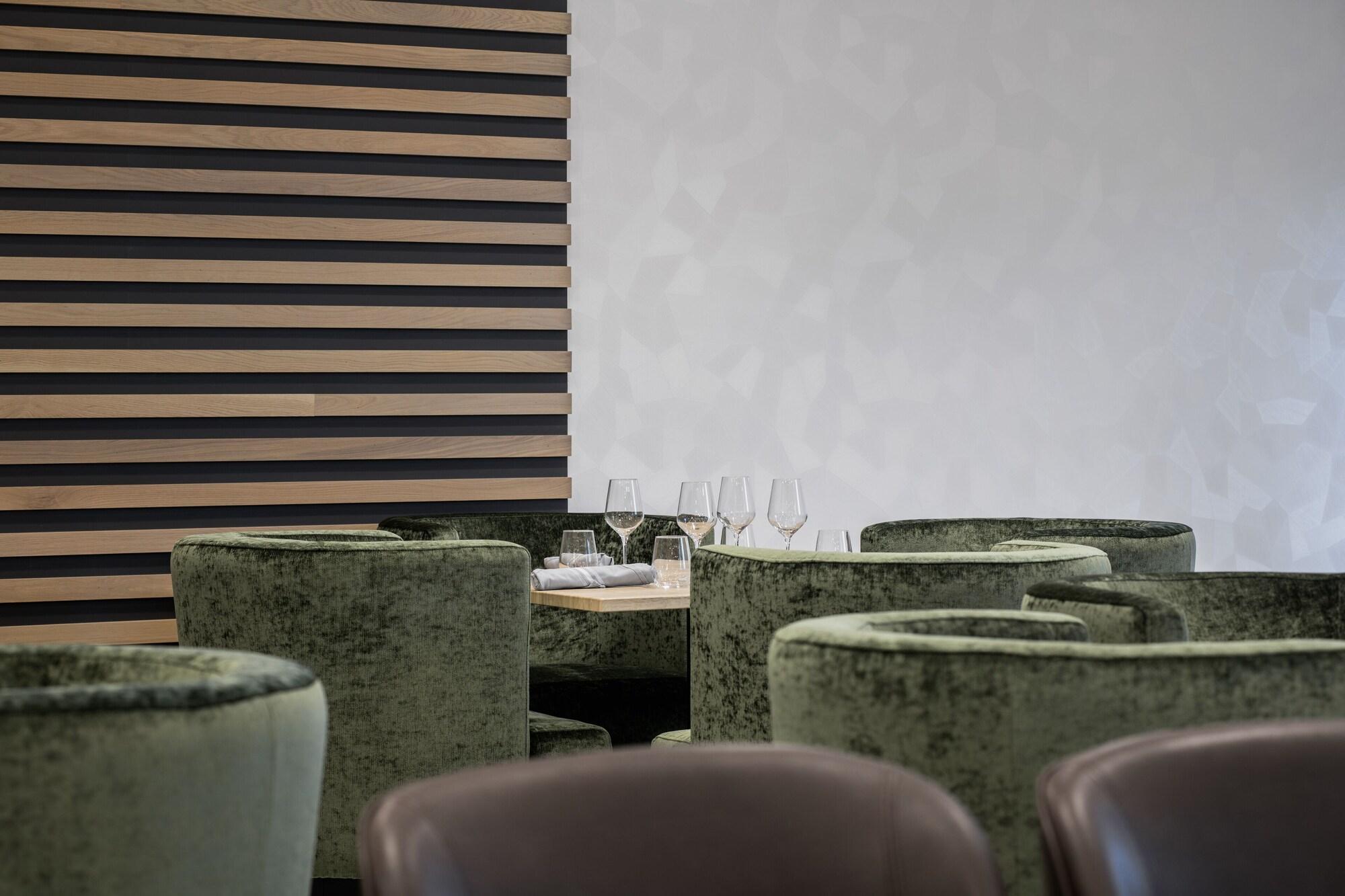 Restaurant Wyndham Garden Winnipeg Airport