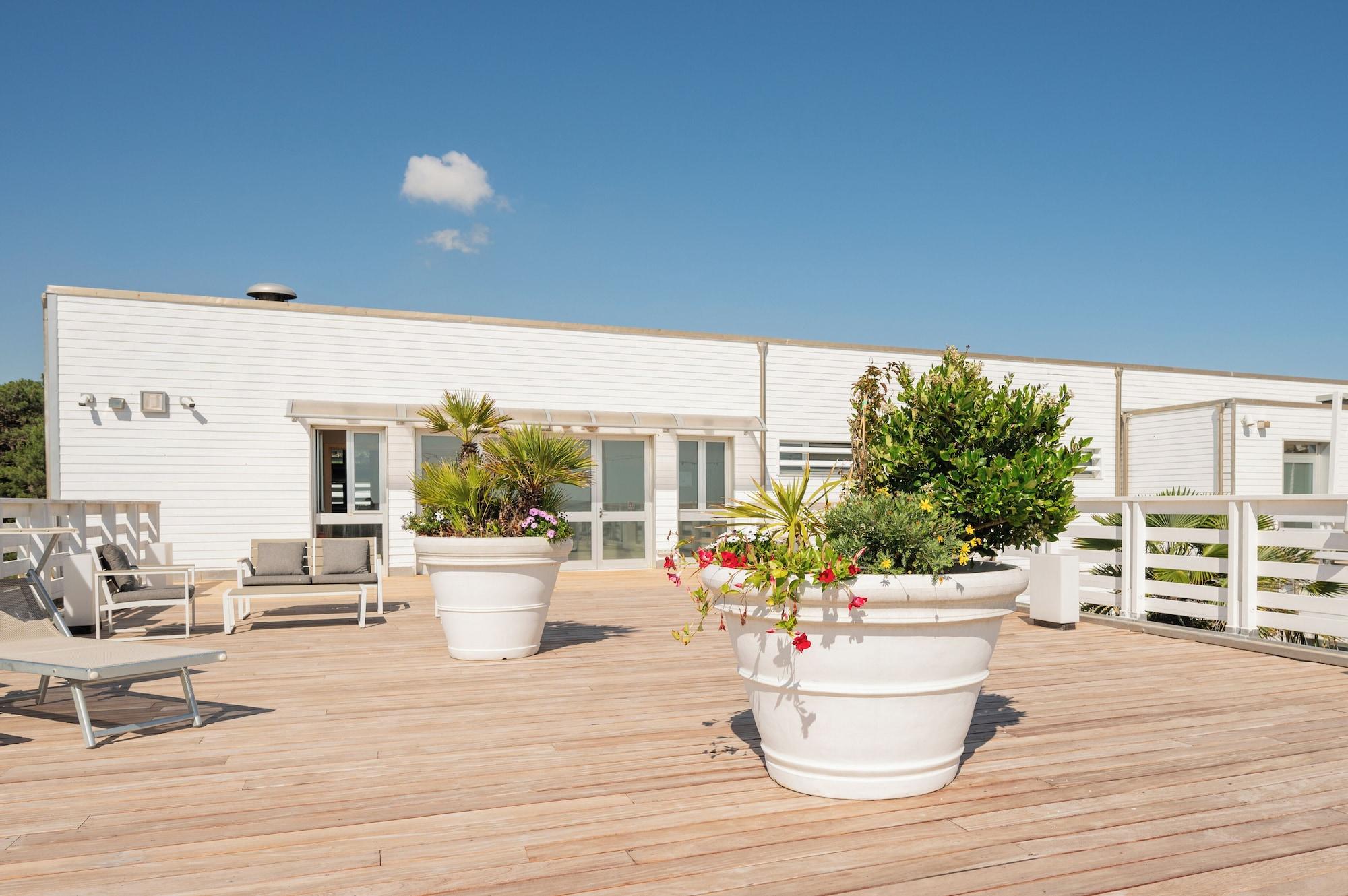Vista Exterior Terme Beach Resort