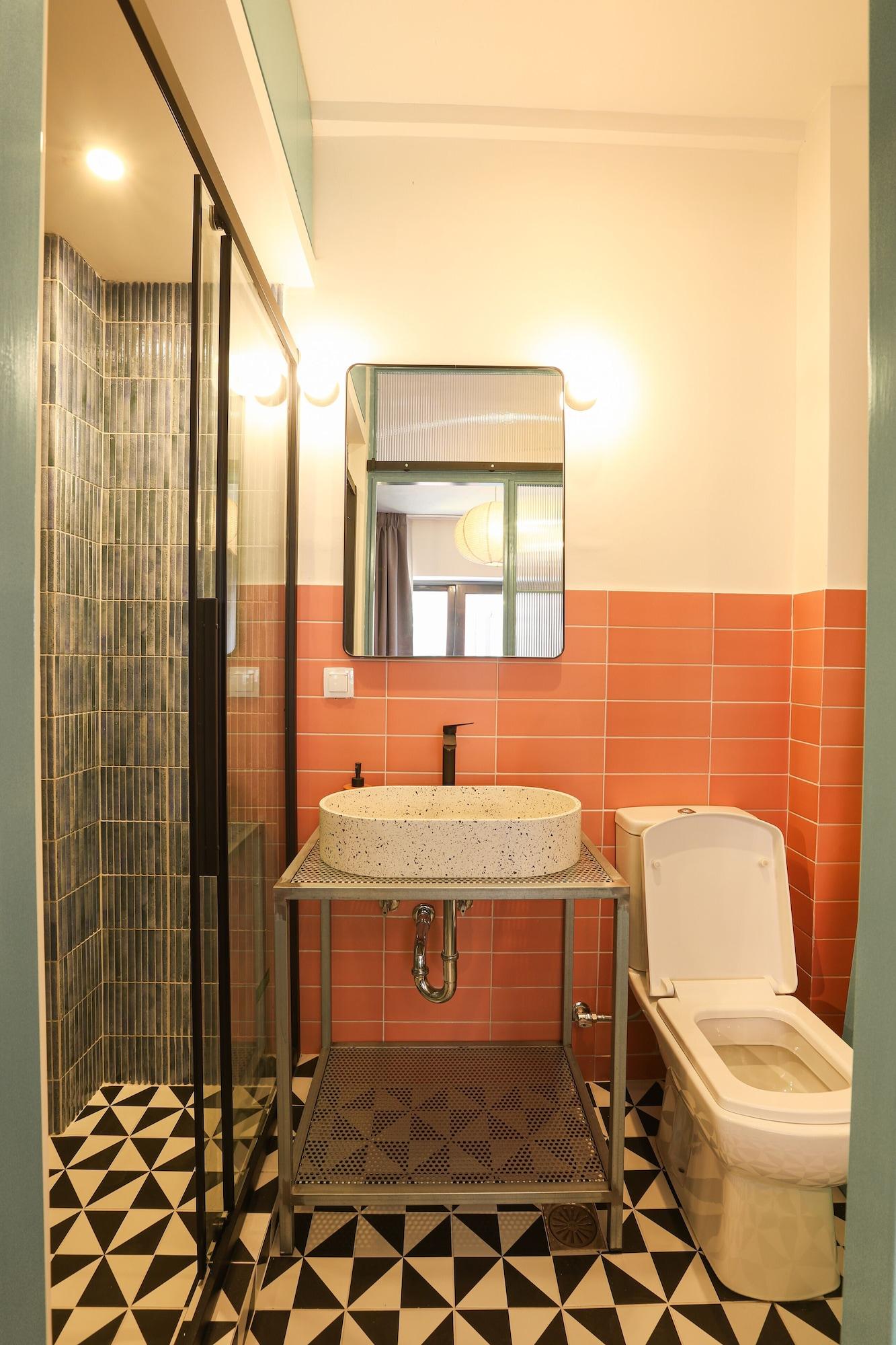 Equipamiento de Habitación Dogpound Athens