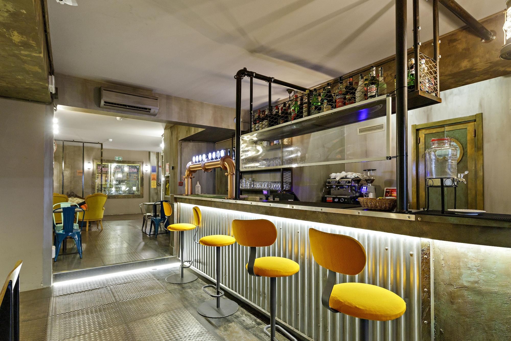 Bar/Salón Hotel Britannia