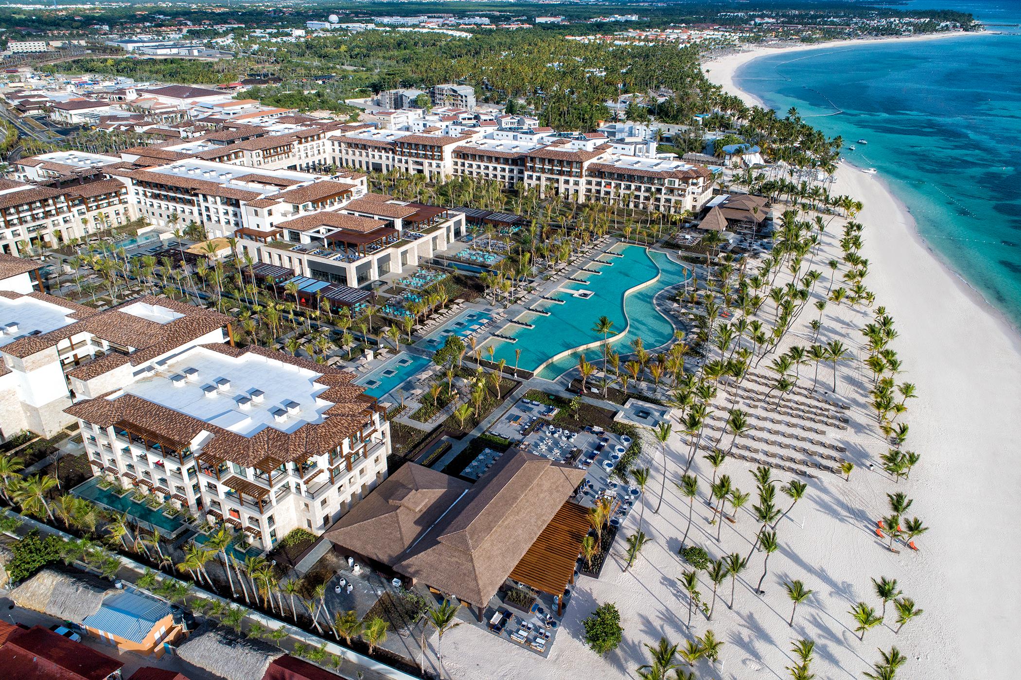 Vista Exterior Unique Club at Lopesan Costa Bávaro - All Inclusive