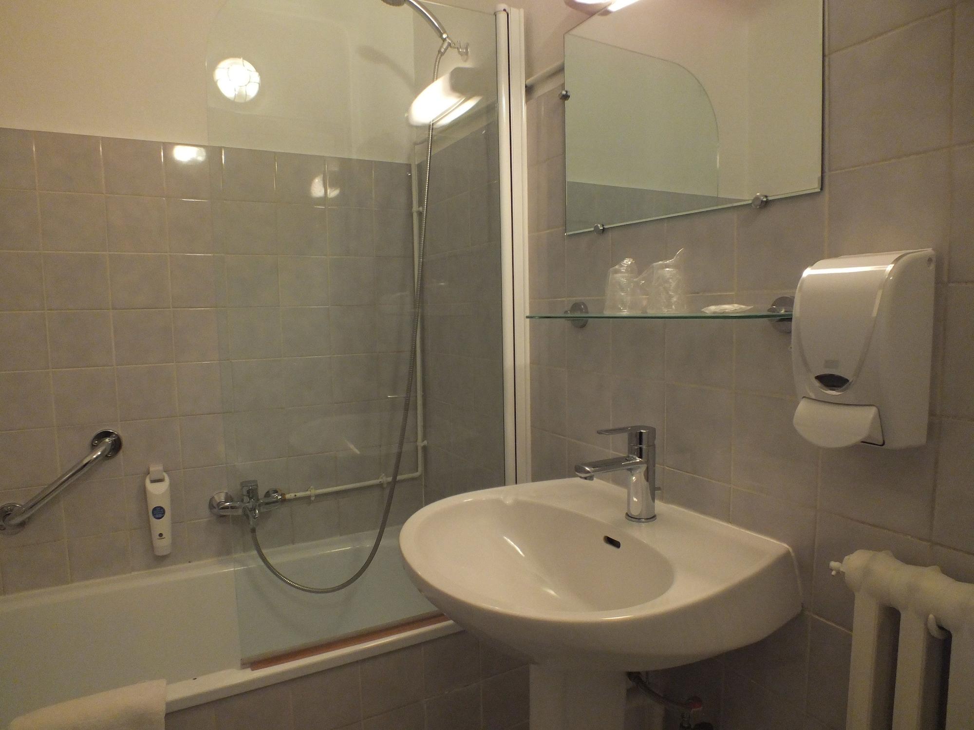 Equipamiento de Habitación Cecil Metz Gare