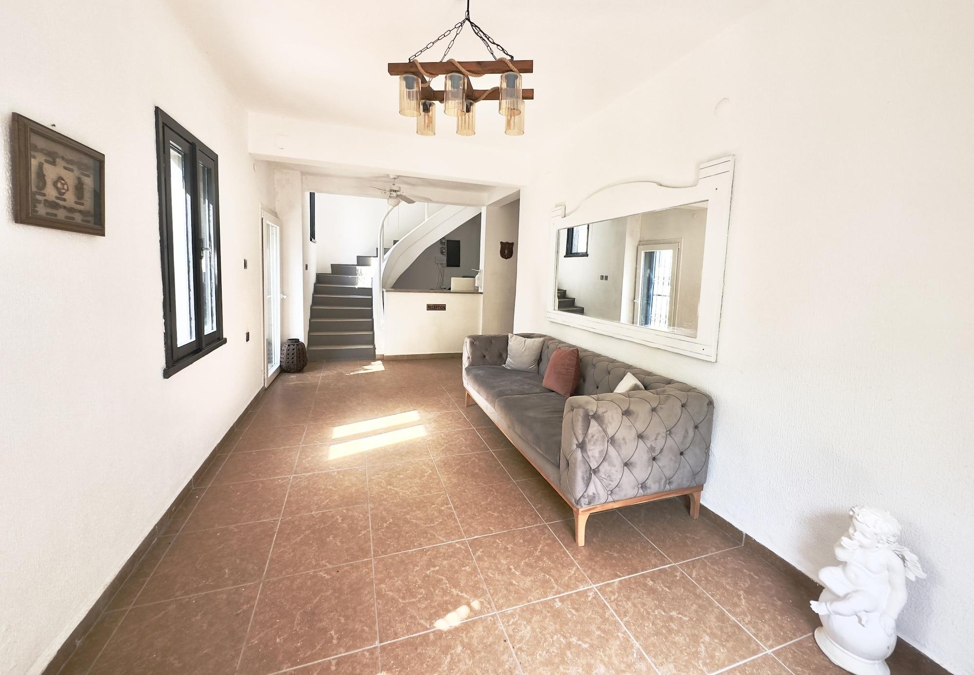 Vista Lobby Esmana Otel