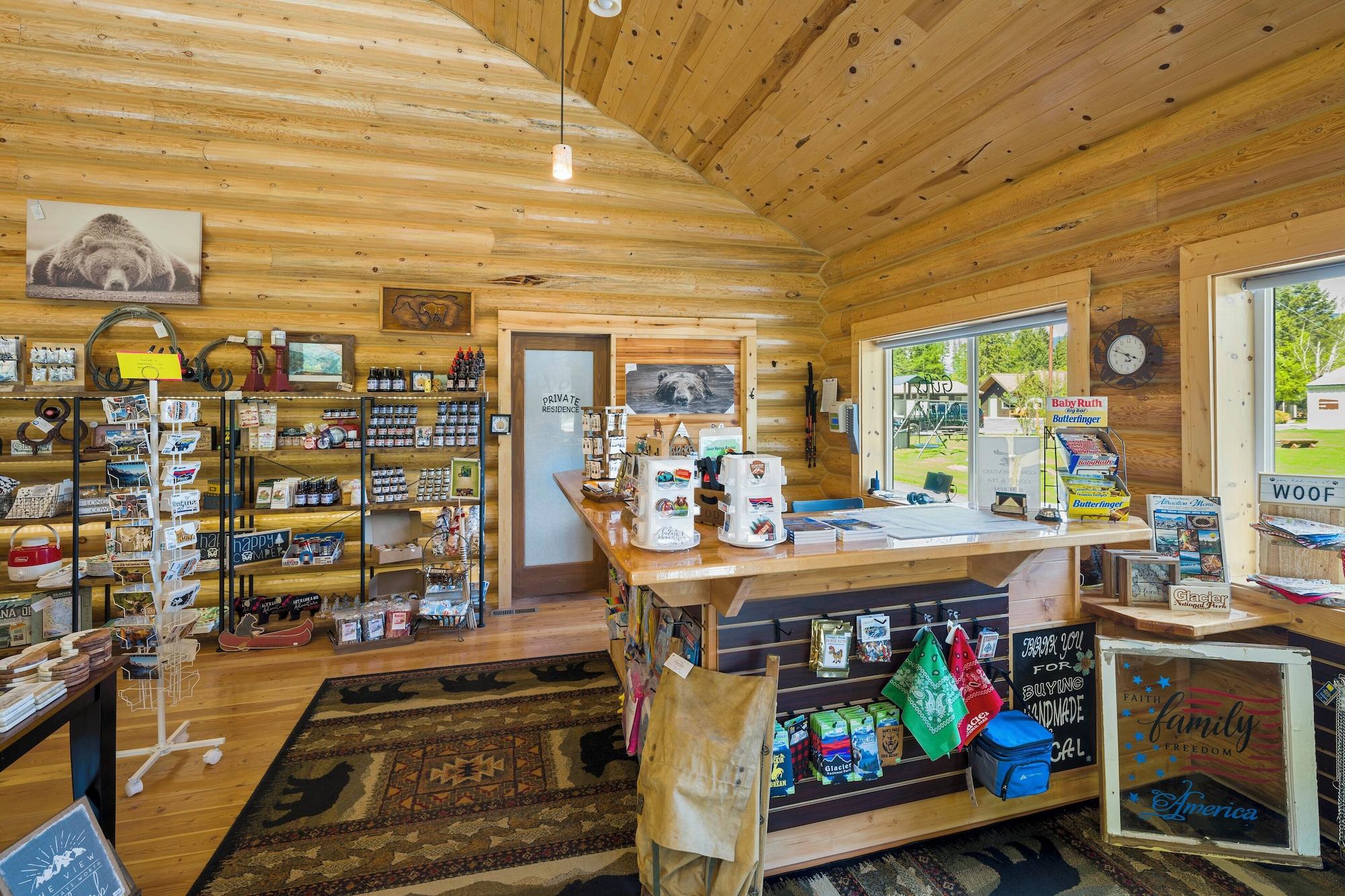 Vista Lobby Beargrass Lodging and RV Resort