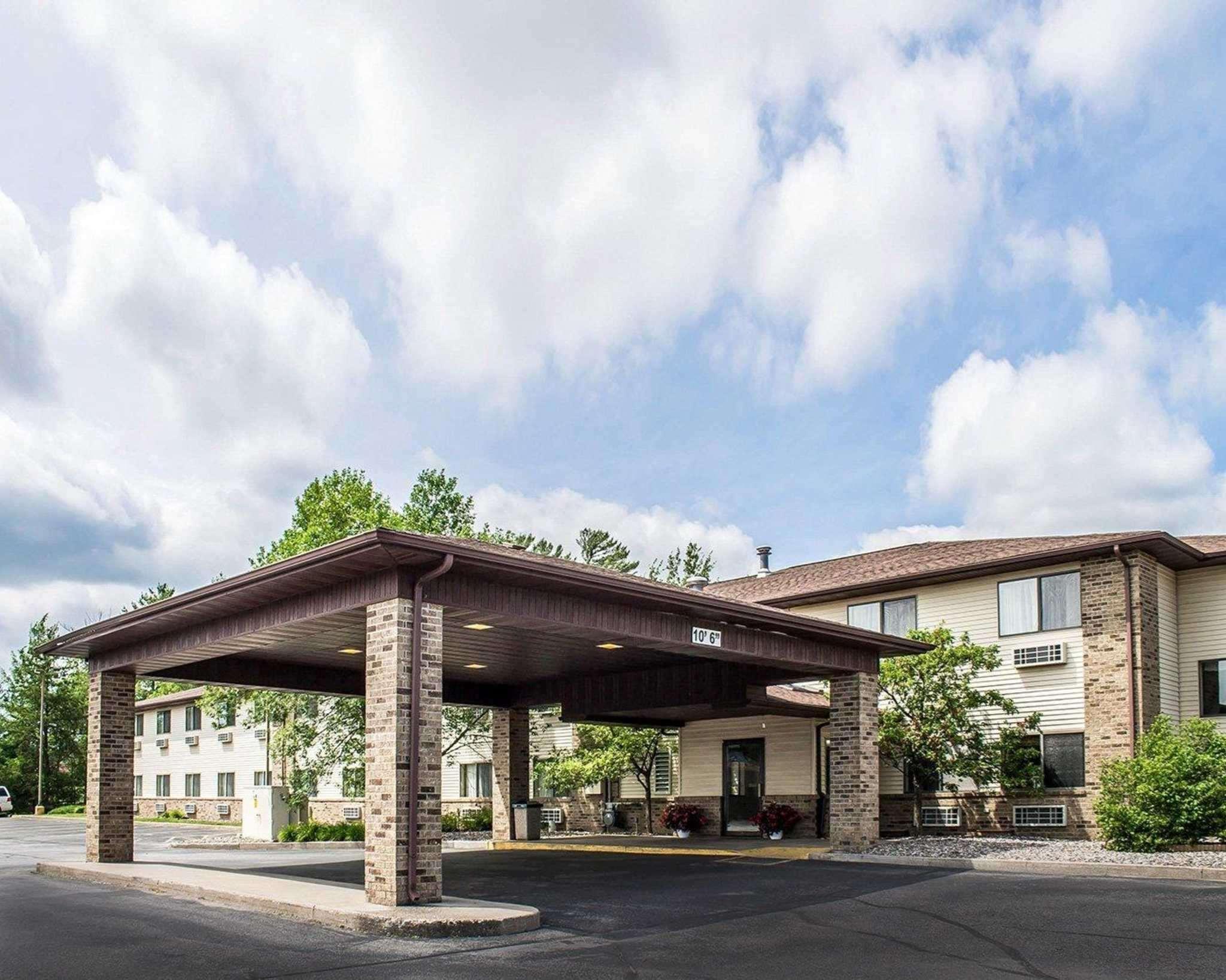 Vista Exterior Quality Inn Minocqua