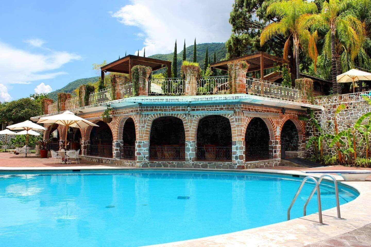 Varios Mama Chuy Hotel & Villas