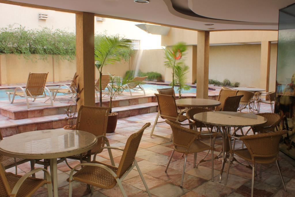 Vista Piscina Bahamas Suite Hotel