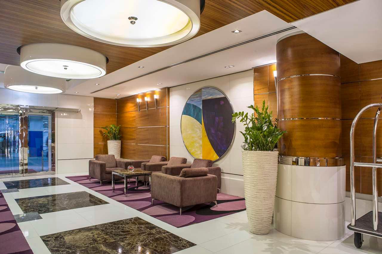 Vista Lobby Hilton Dubai The Walk