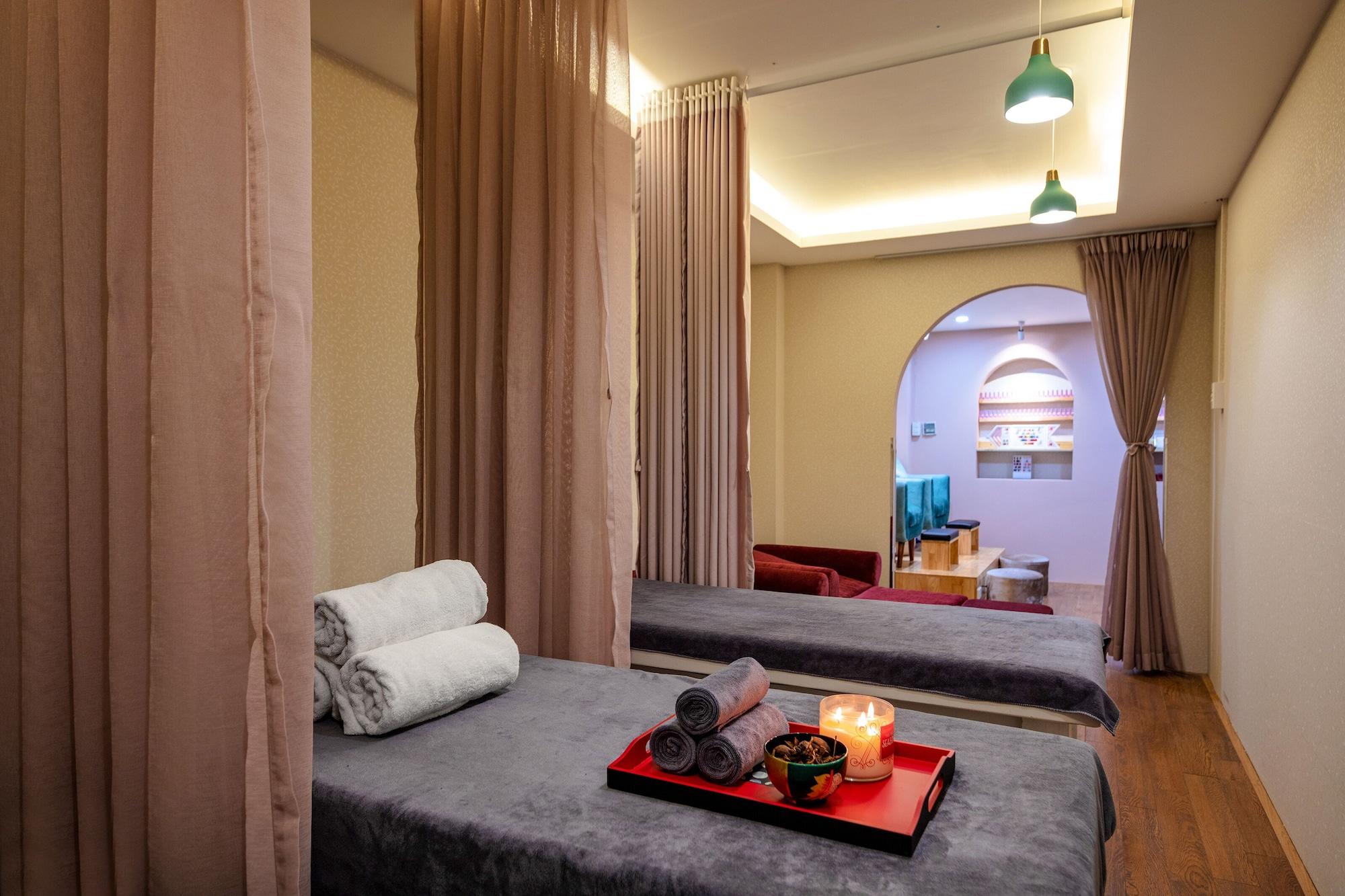 Spa Skylark Hotel