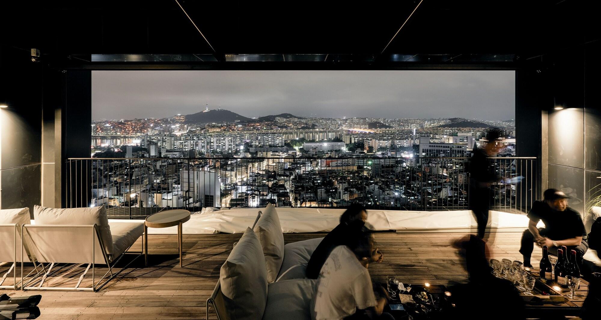 Bar/Salón Anteroom Seoul
