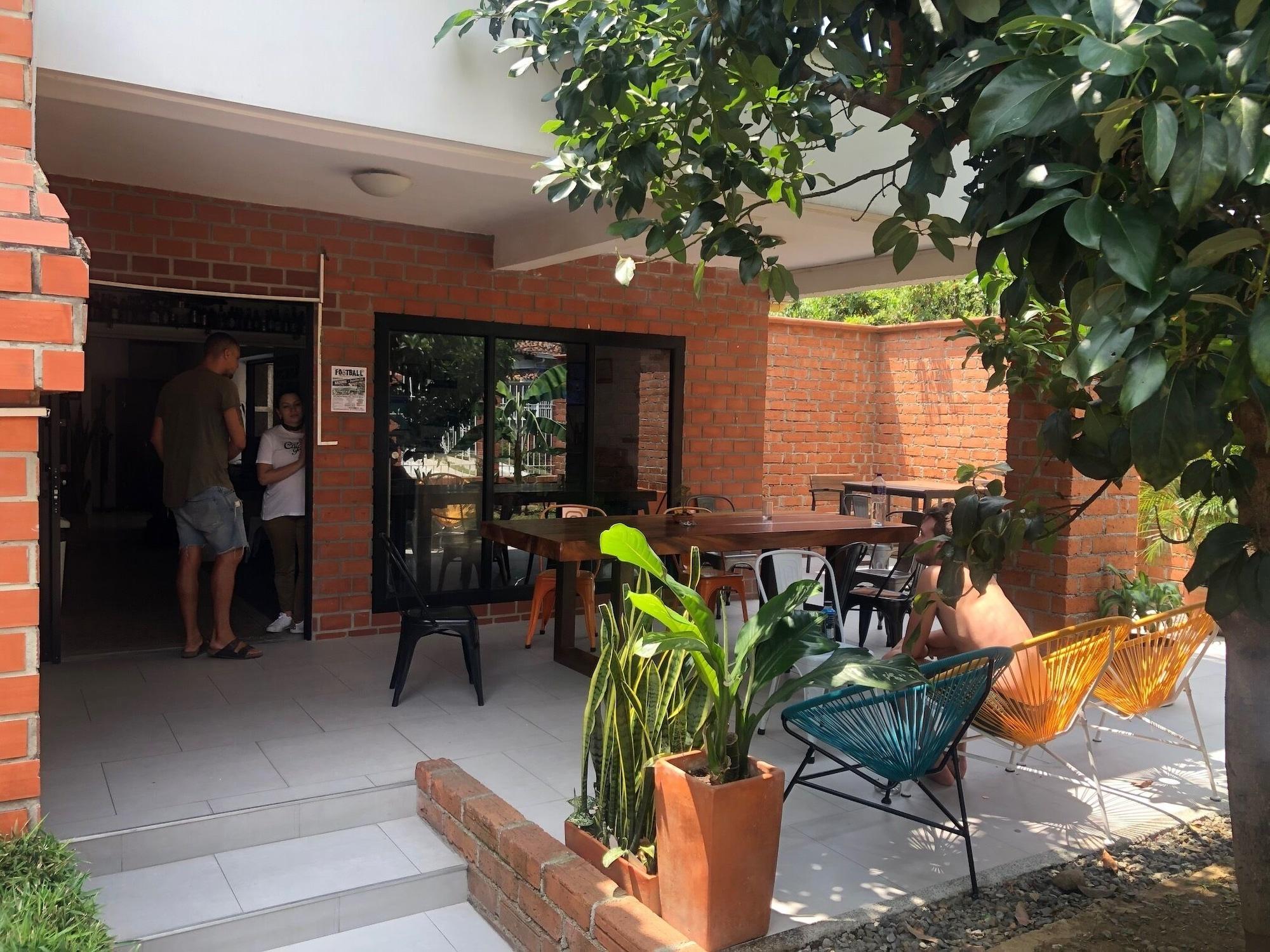 Vista Exterior Black Sheep Hostel - Adults Only