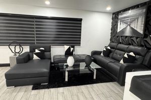Alquiler Vacacional - MASSIVE HOME WITH HEATED POOL, NEAR BEACH IN SUNNY SOUTH FLORIDA