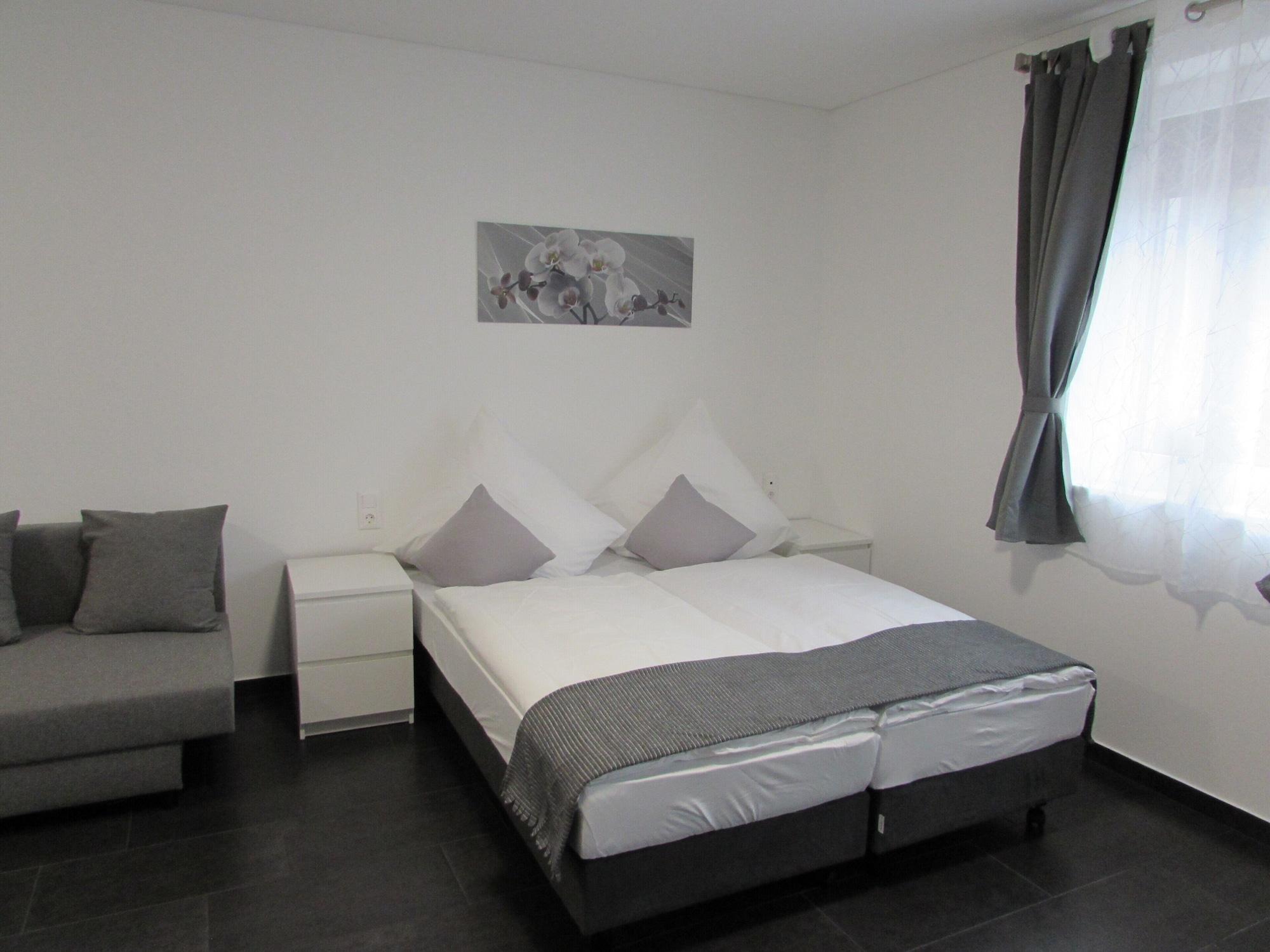 Varios Hotel201