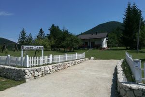 Alquiler Vacacional - Entire House with Hot Tub Just For You -  Plitvice Lakes