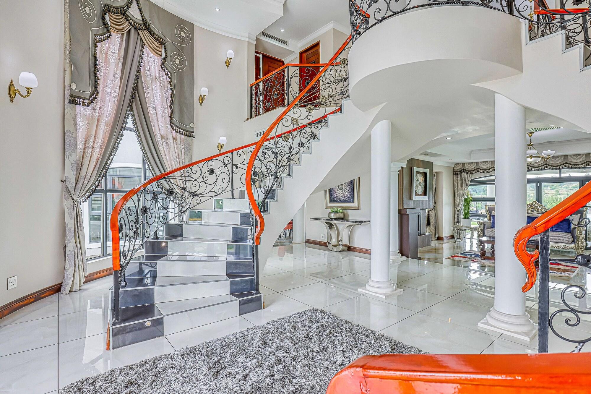 Vista Lobby Villa Tasha Luxury suites