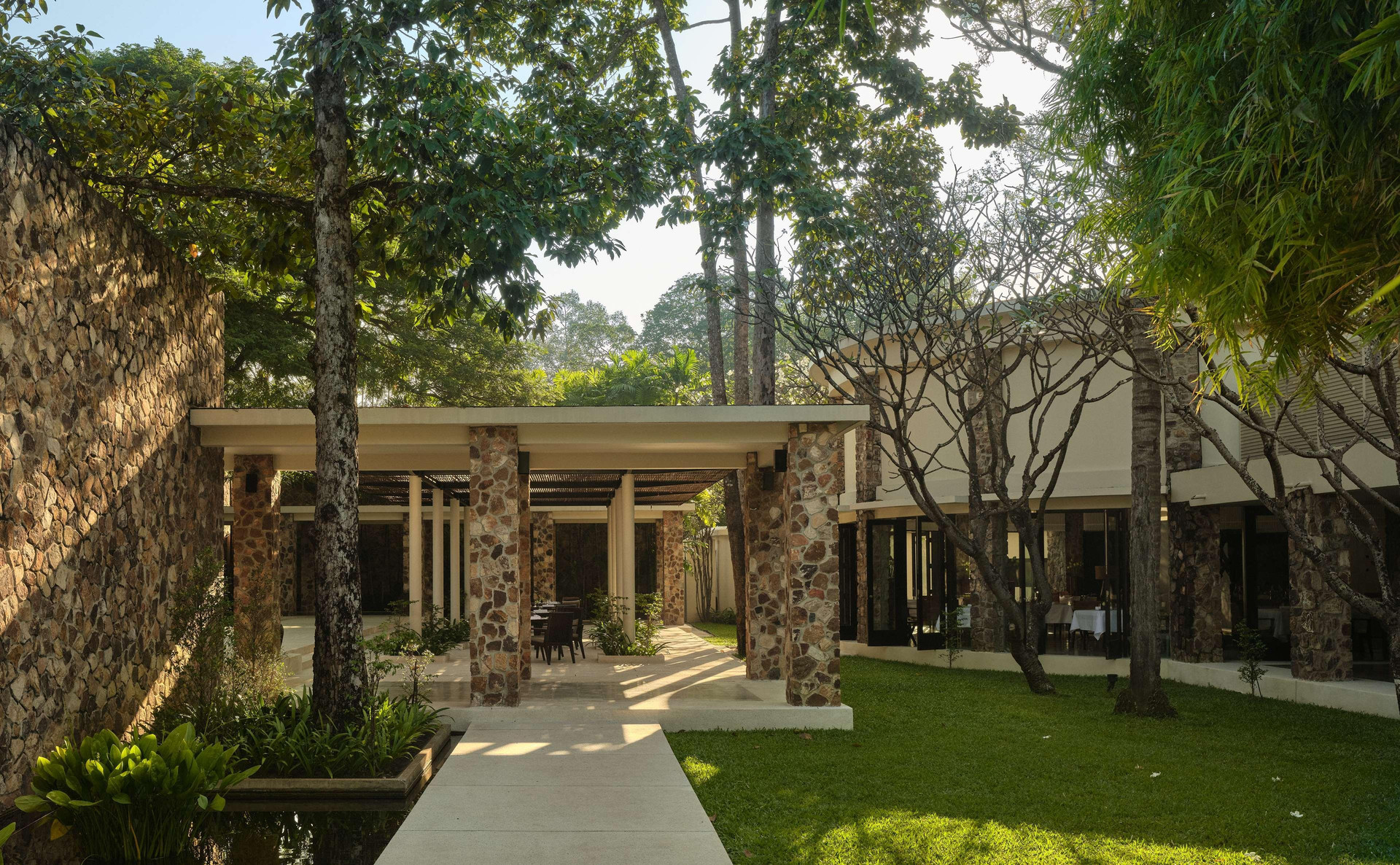 Vista Exterior Amansara