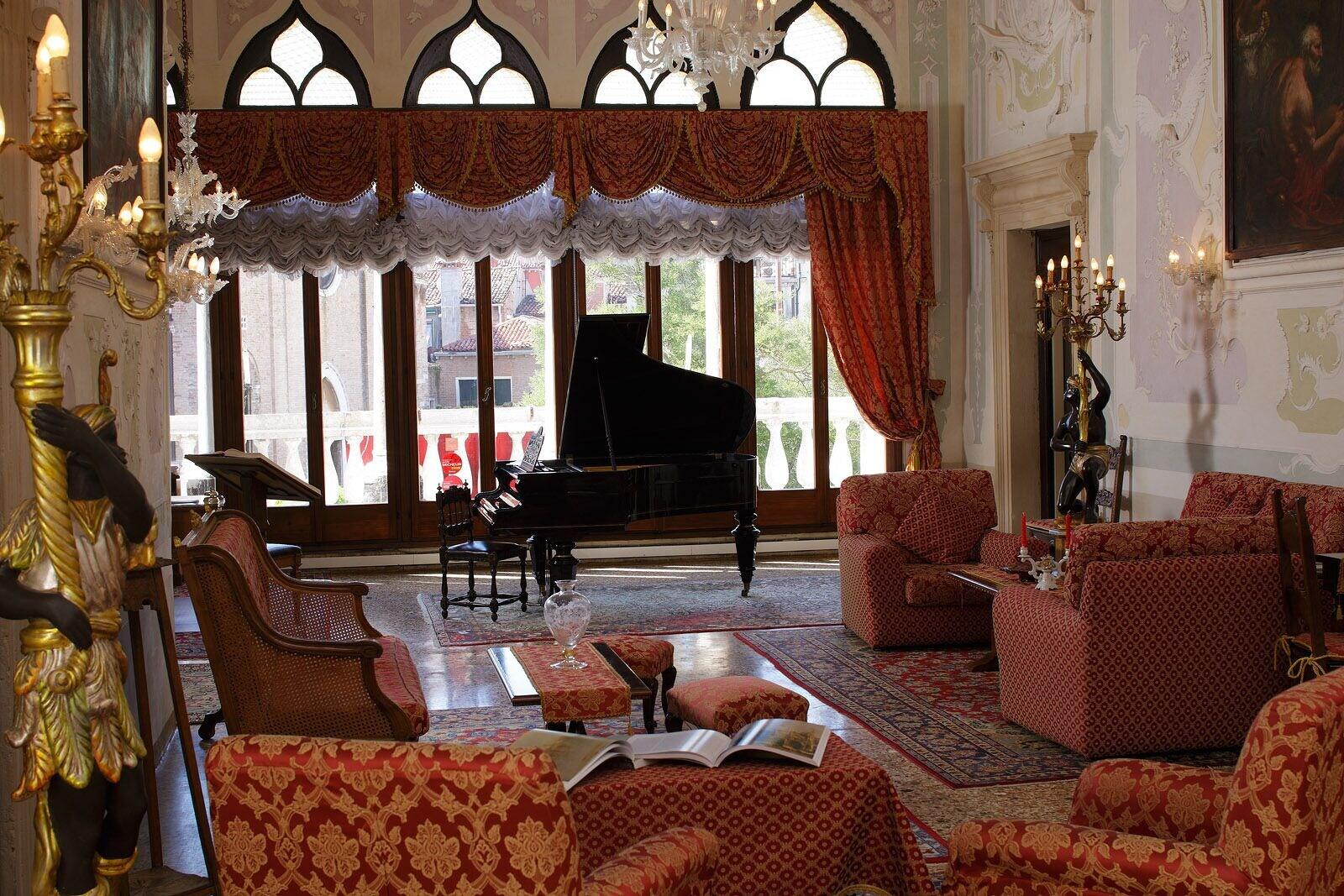 Vista Lobby Hotel La Residenza