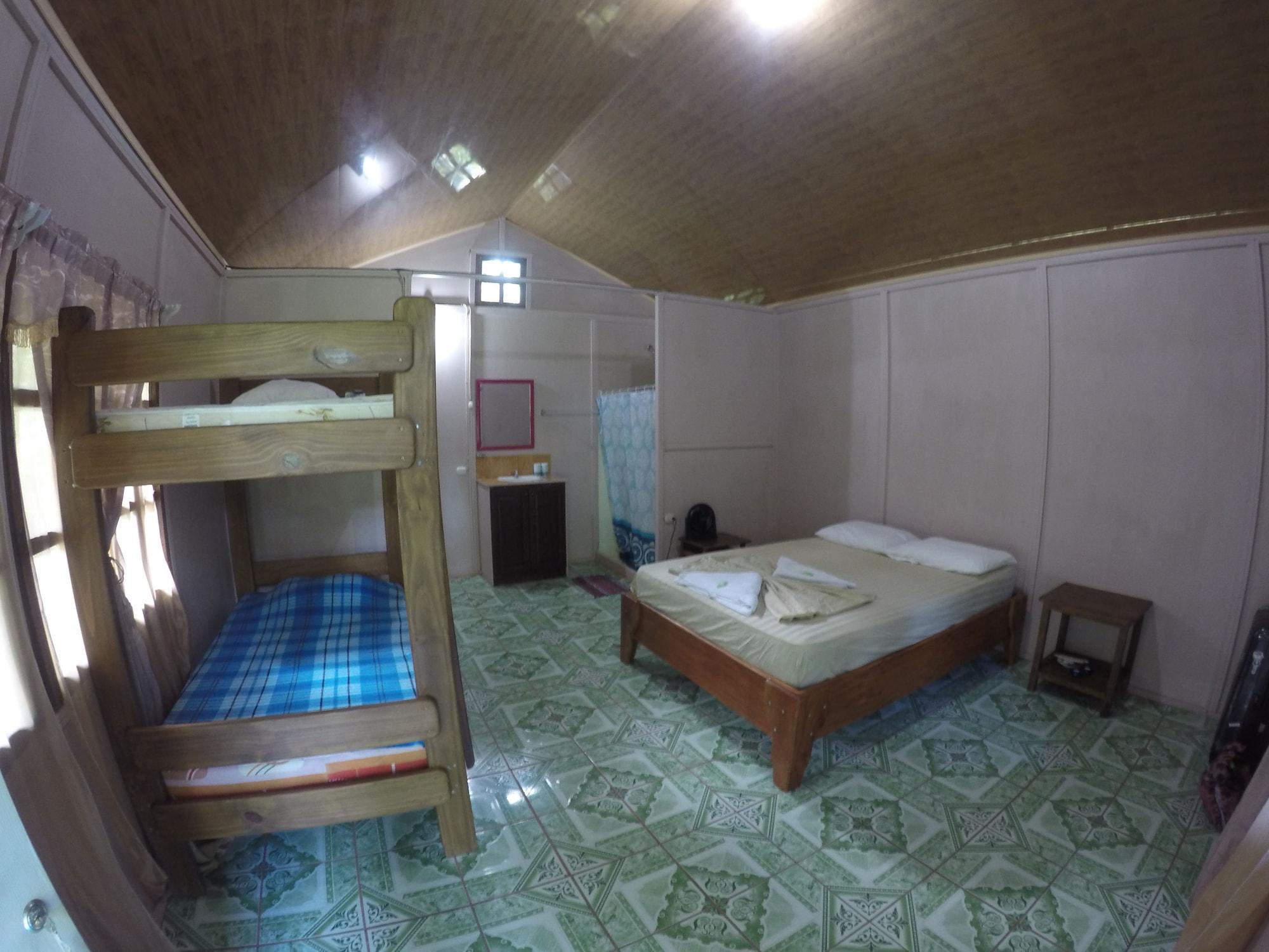 Habitación Jonny's cabins drake day