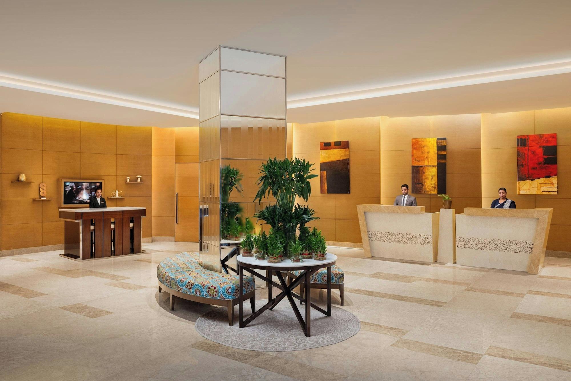 Vista Lobby Courtyard by Marriott Bhopal