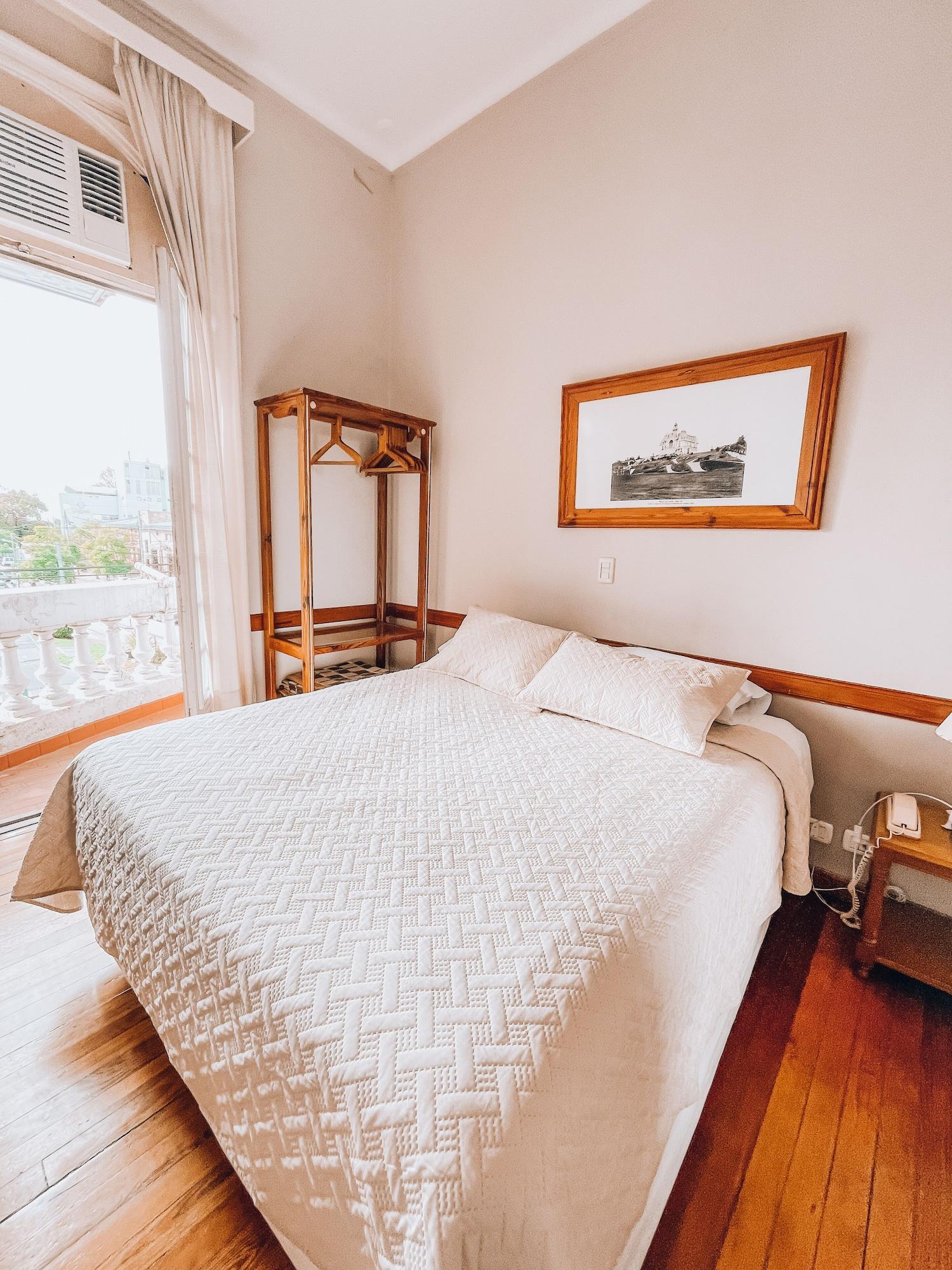 Varios Hotel Vicente Lopez