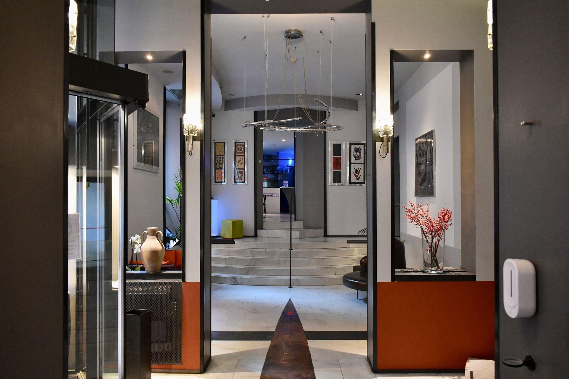 Vista Lobby Art Hotel Boston