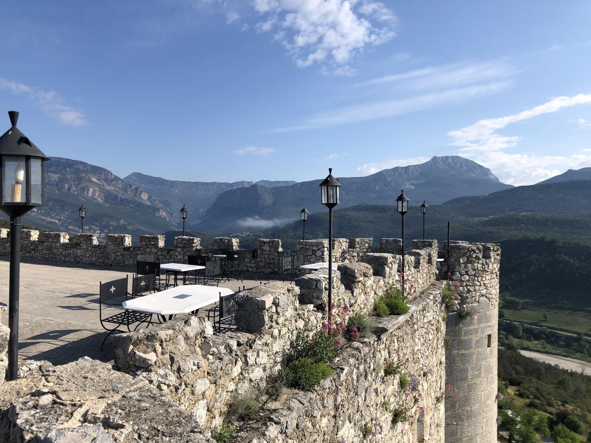 Varios Château de Trigance