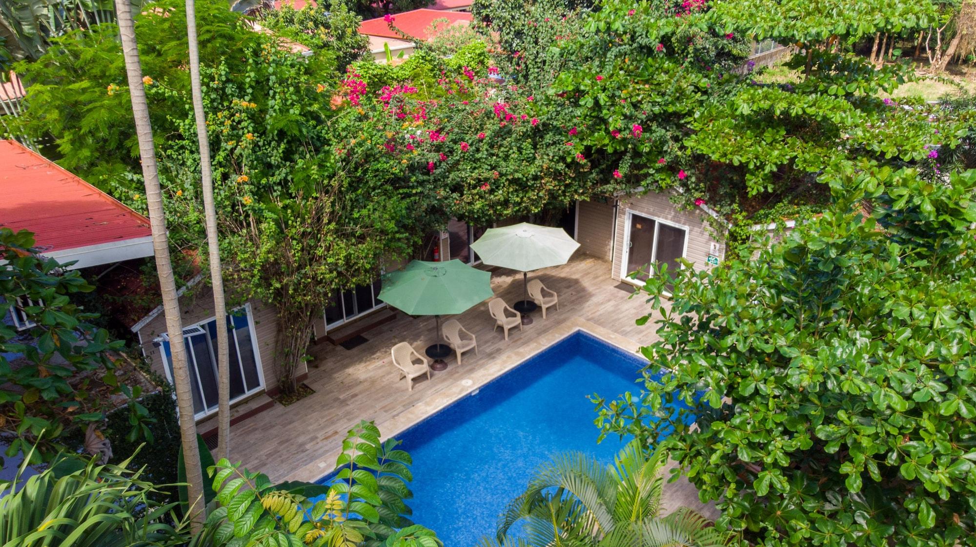 Varios Jaco Lodge Quiet Hotel