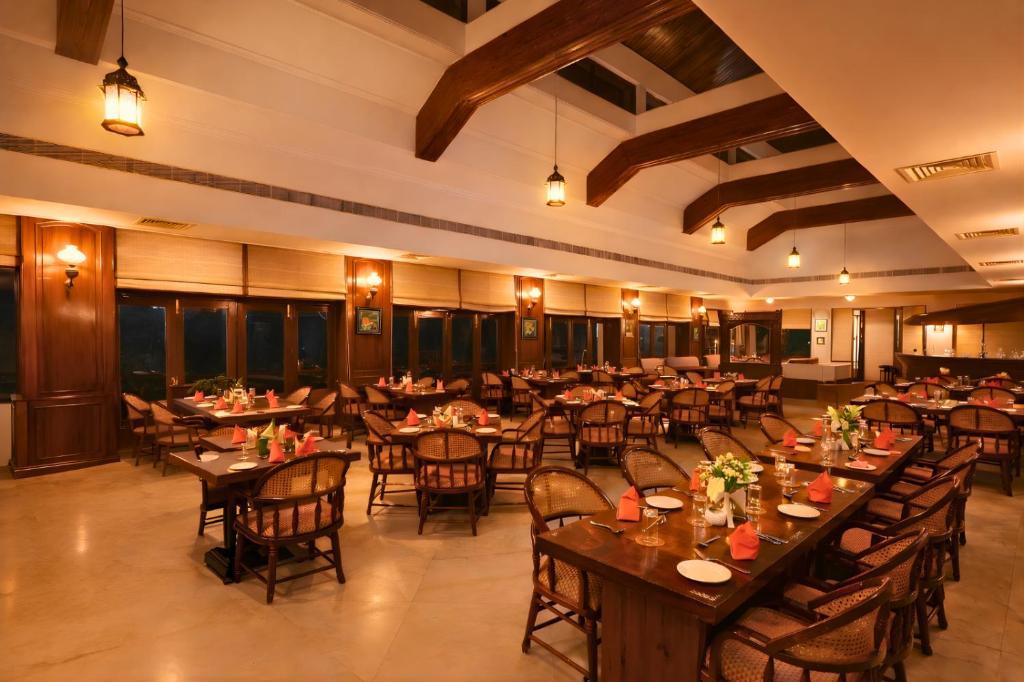 Restaurant juSTa The Bagh, Kanha