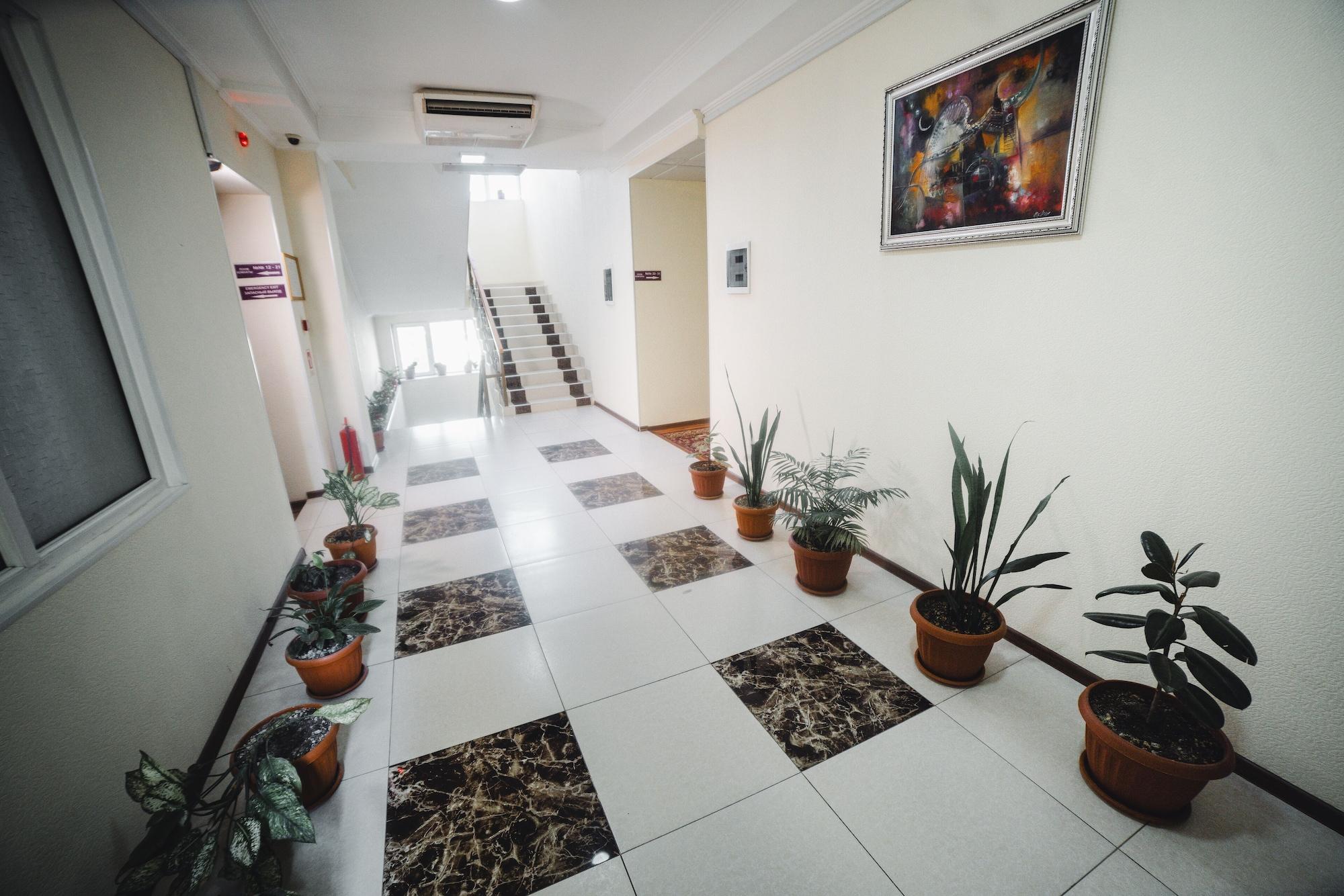 Varios Hotel SunRise Osh