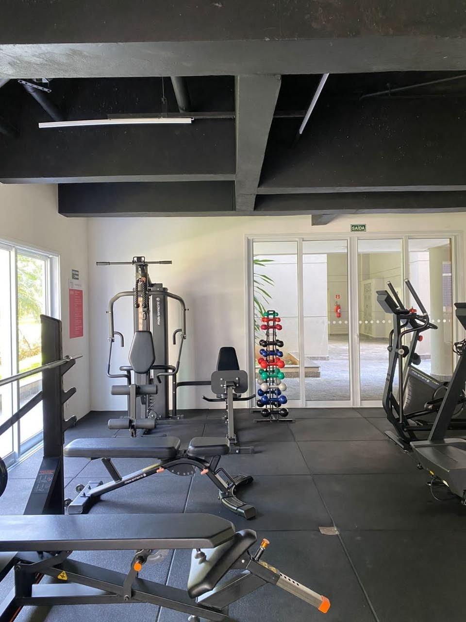 Gimnasio ACONCHEGANTE E MODERNO APARTAMENTO PERTÍSSIMO DA PRAIA