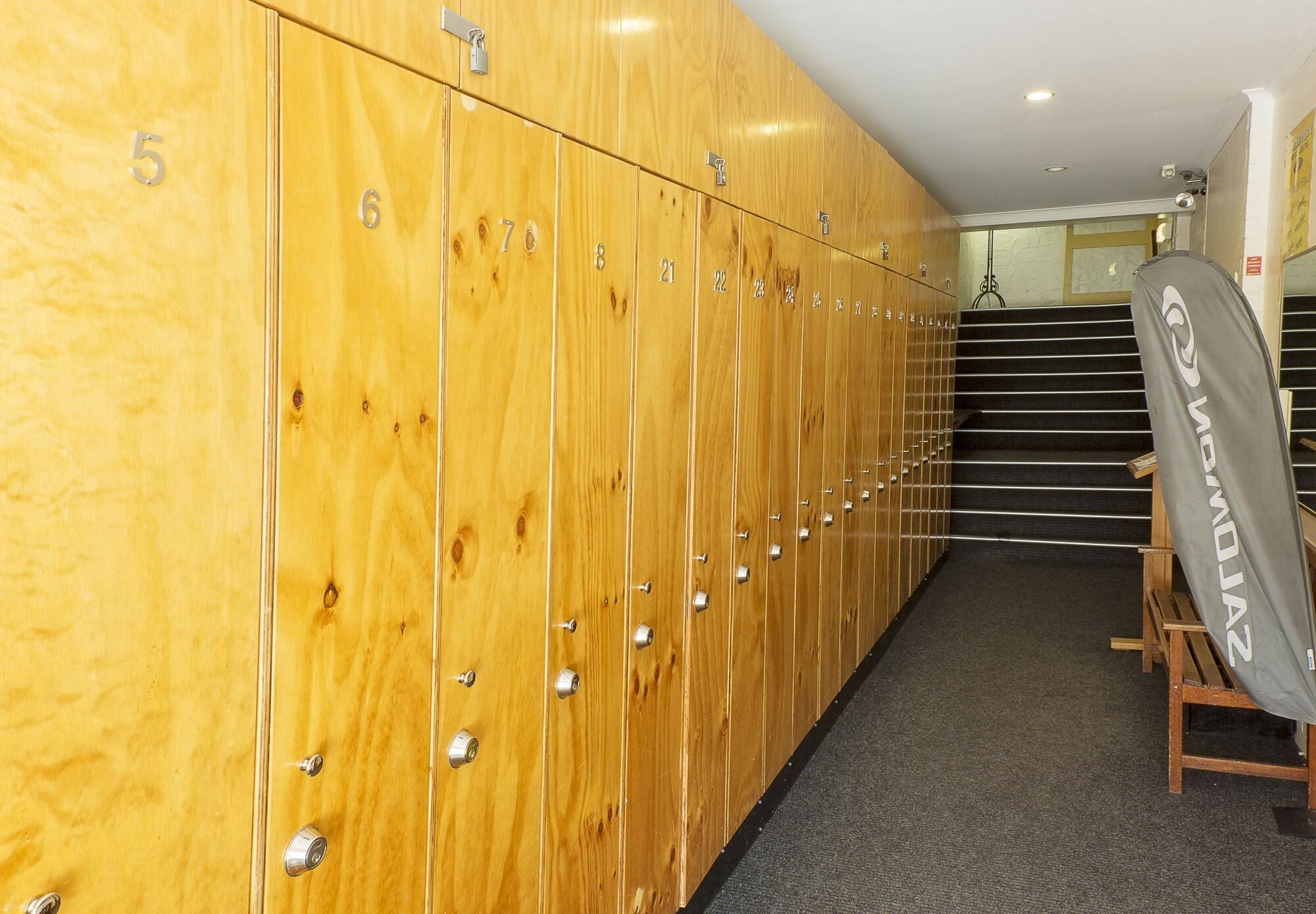 Vista Lobby Falls Creek Hotel