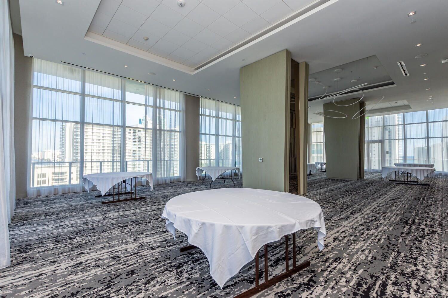Salón de Baile Hollywood Beach HHouse Rentals